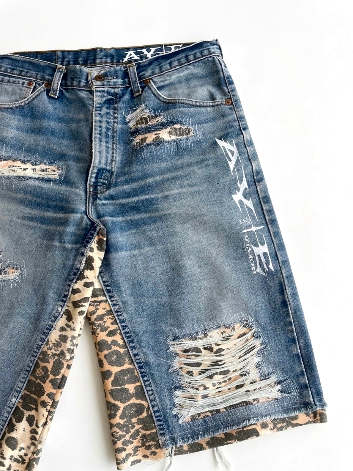 LEOPARD SHORTS